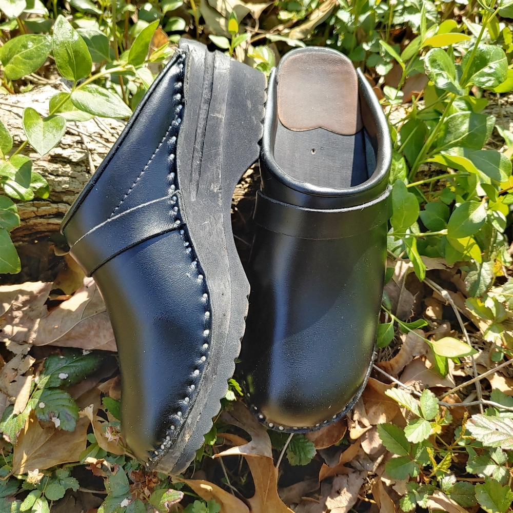 TROENTORP CLOGS SIZE 39